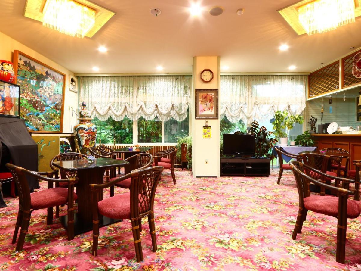 Hotel Sunny Valley Отари Экстерьер фото