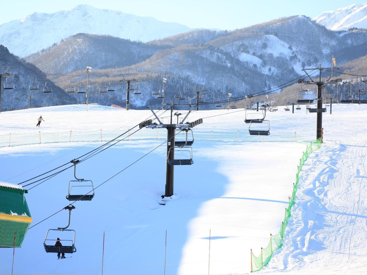 Hotel Sunny Valley Отари Экстерьер фото