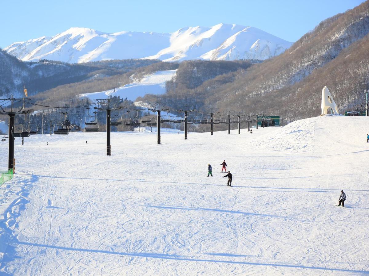 Hotel Sunny Valley Отари Экстерьер фото